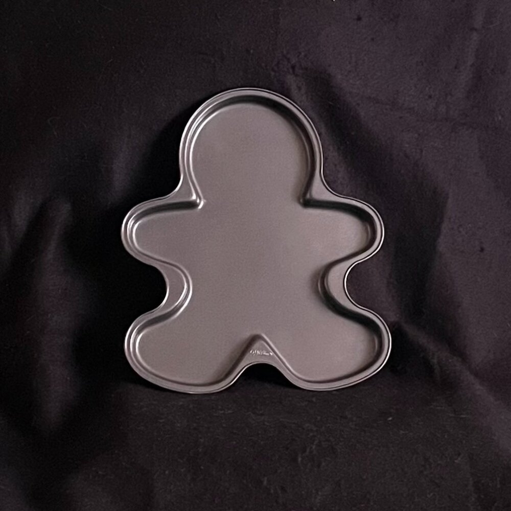 Wilton Gingerbread Cake/Large Cookie Pan